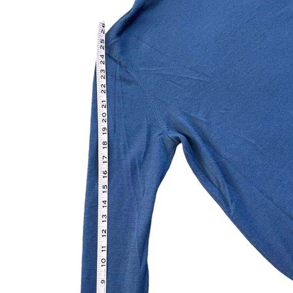 Men’s Uniqlo Blue Wool Turtleneck Sweater - Picture 3 of 7